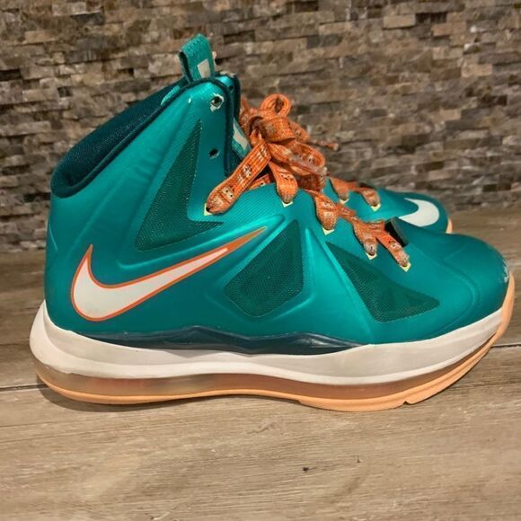 Nike Lebron 10 X Miami Dolphins Size 4Y 543564 302 - Picture 1 of 8